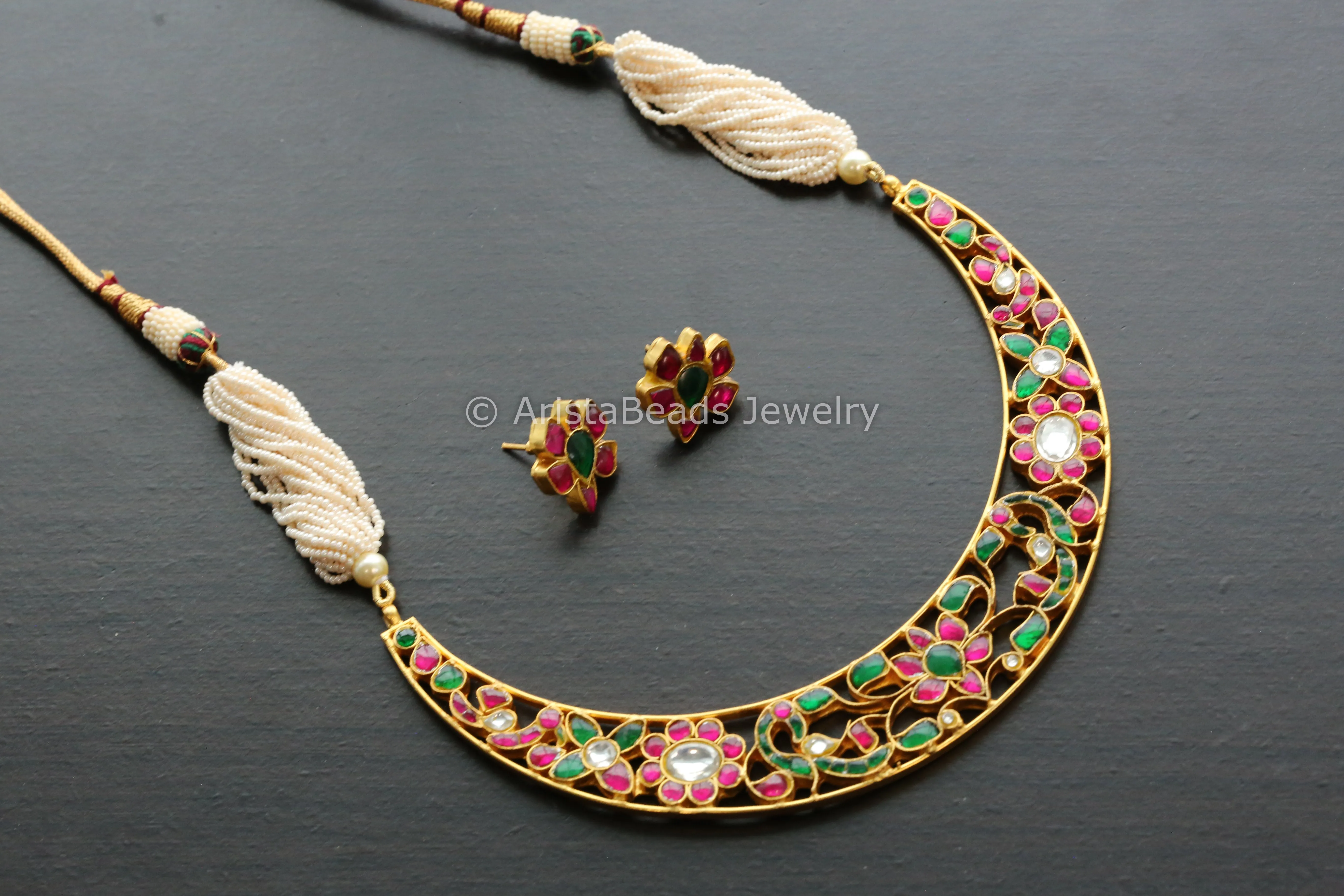 Jadau Kundan Hasli Necklace Set