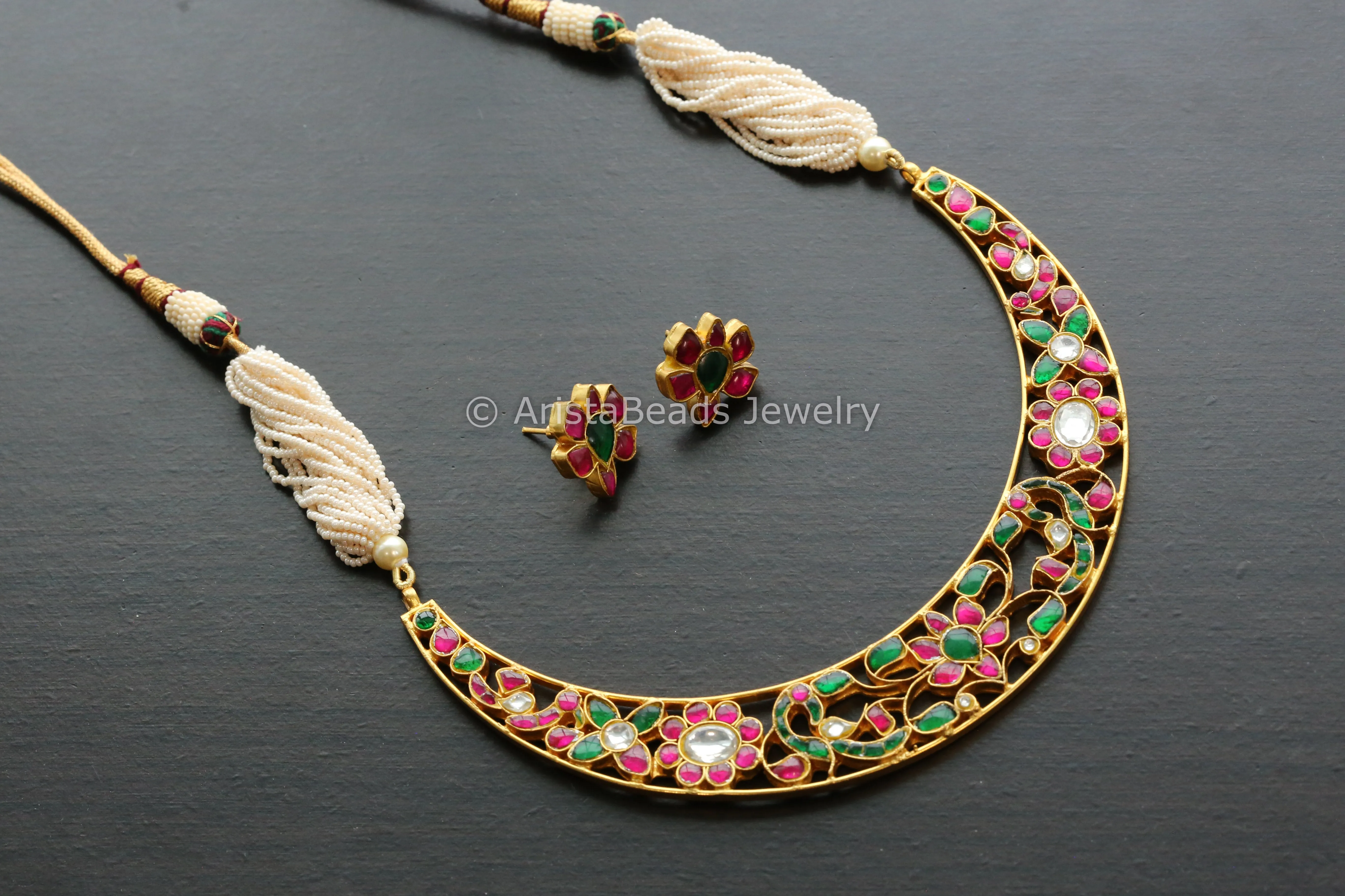 Jadau Kundan Hasli Necklace Set