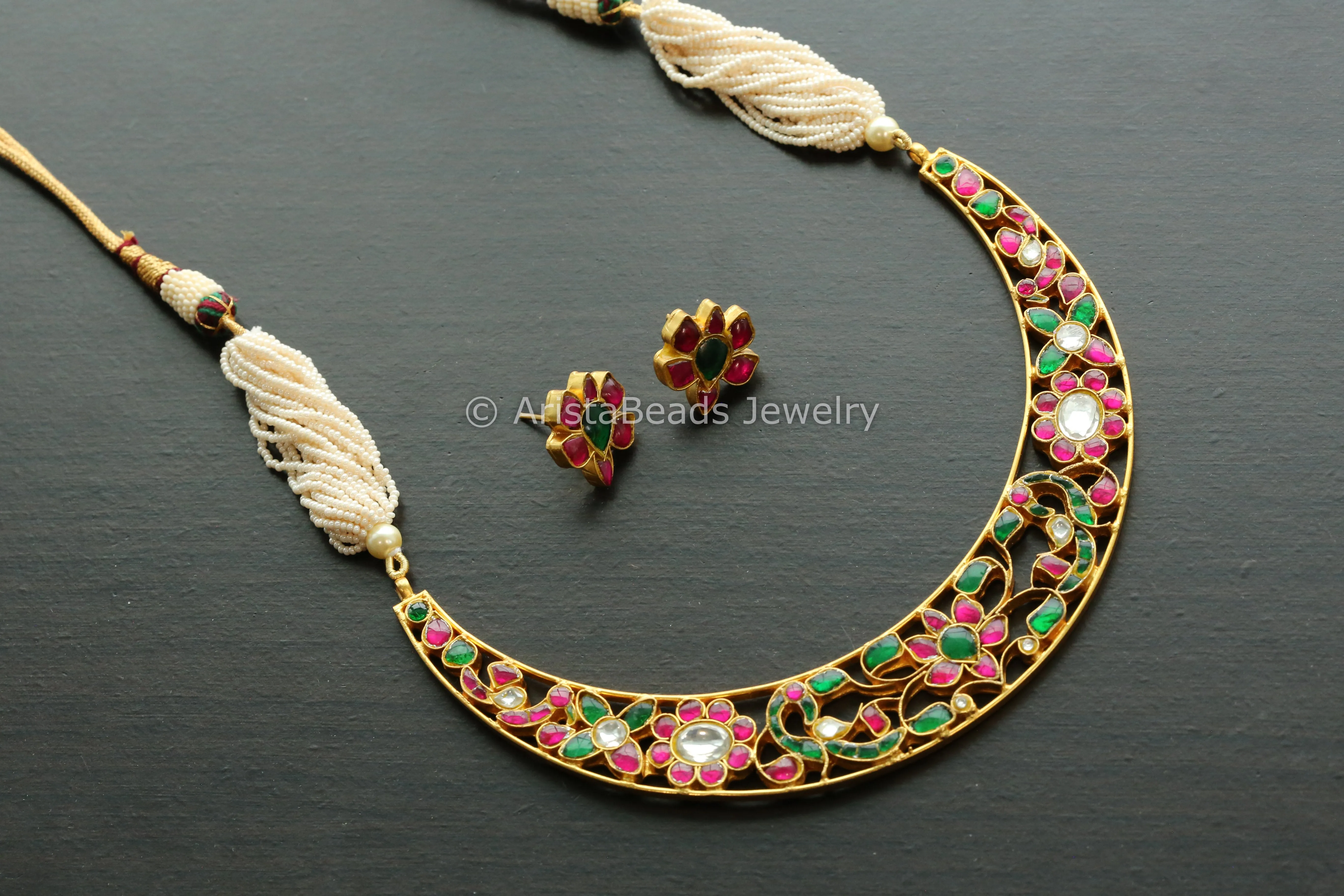 Jadau Kundan Hasli Necklace Set