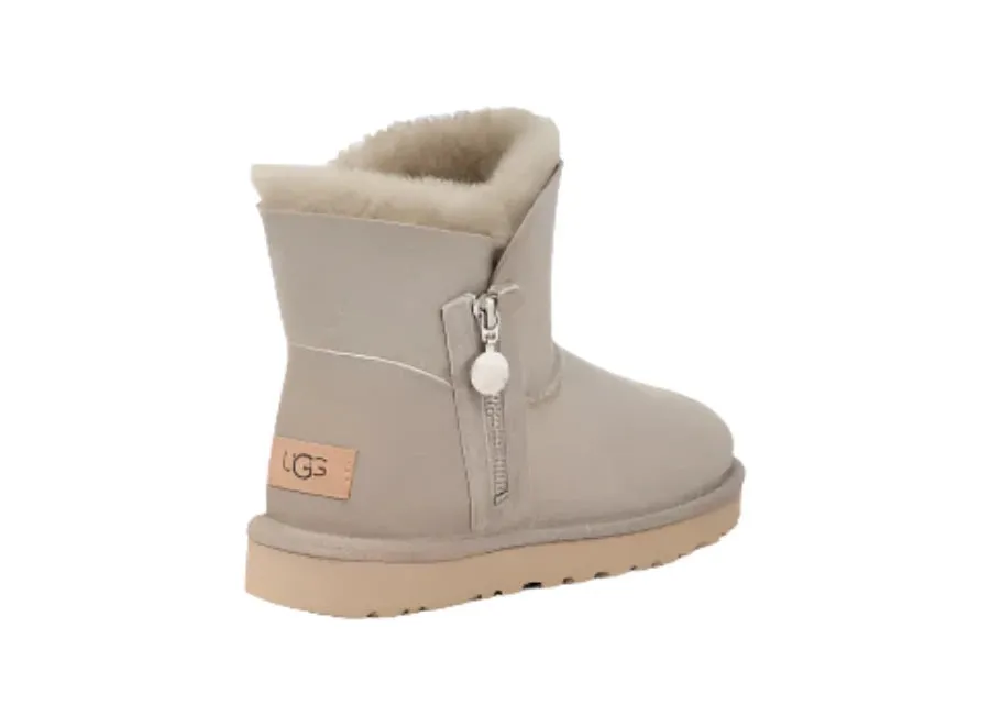 WOMEN'S UGG BAILEY ZIP MINI BOOT | GOAT